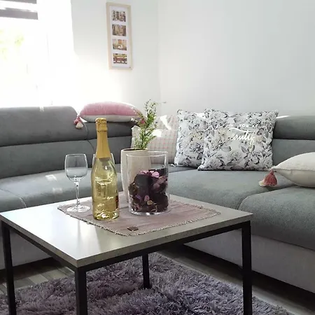 Imperia *** 公寓 *
